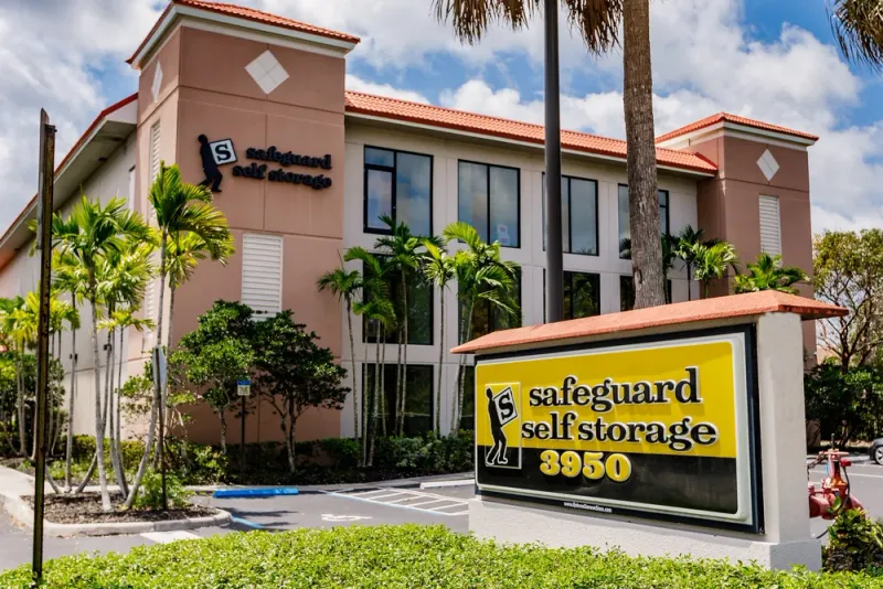 self storage units Coconut Creek