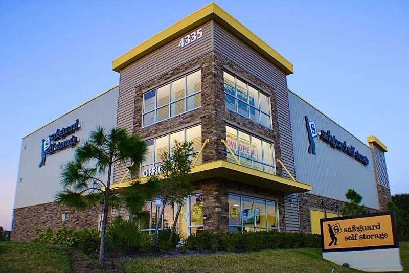 self storage units Bradenton