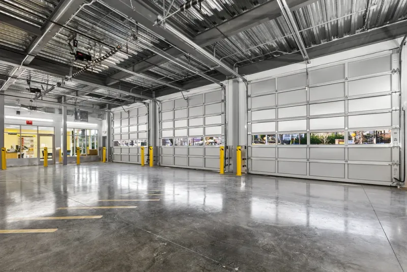 indoor unloading bay