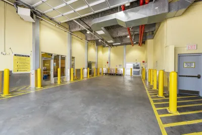 indoor unloading bay