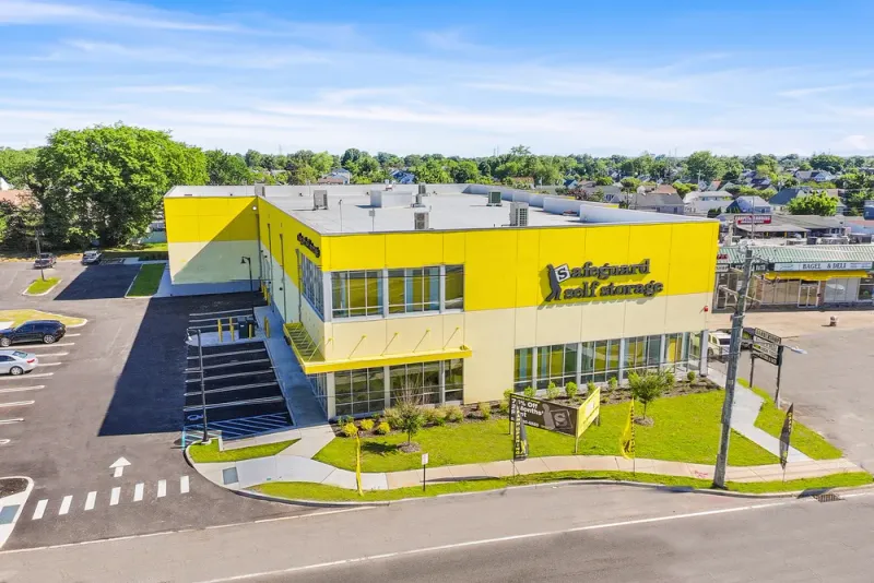 self storage units Levittown
